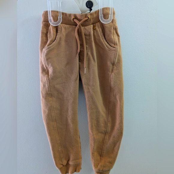 Set of Shirt & Leggings - Picture 7 of 13